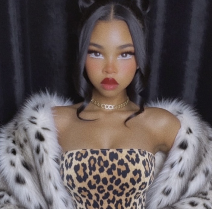 Editor’s Pick: Raava Delivers a Bold and Captivating Statement with Her Standout Single “Shine”